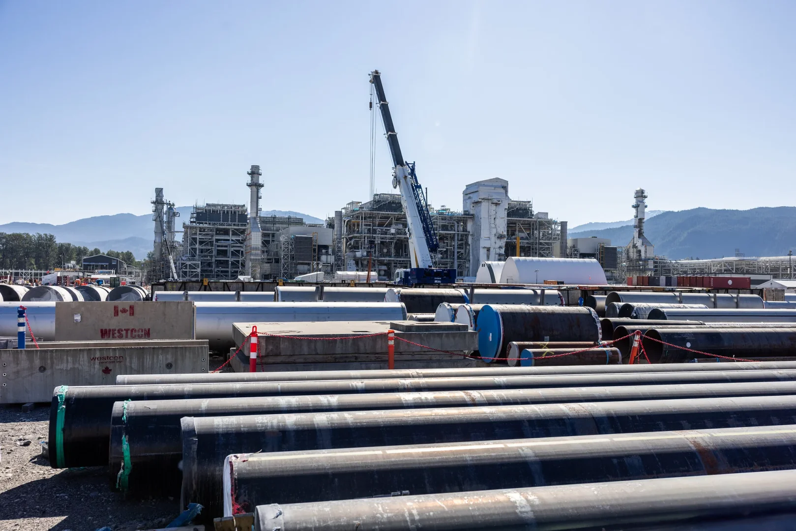Quebec LNG Project Pitched to Investors in Toronto Amid Regulatory Shifts