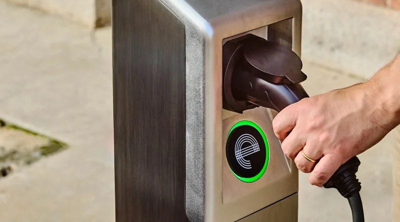 New York City Selects Brooklyn Startup to Build 700-Charger Curbside EV Network